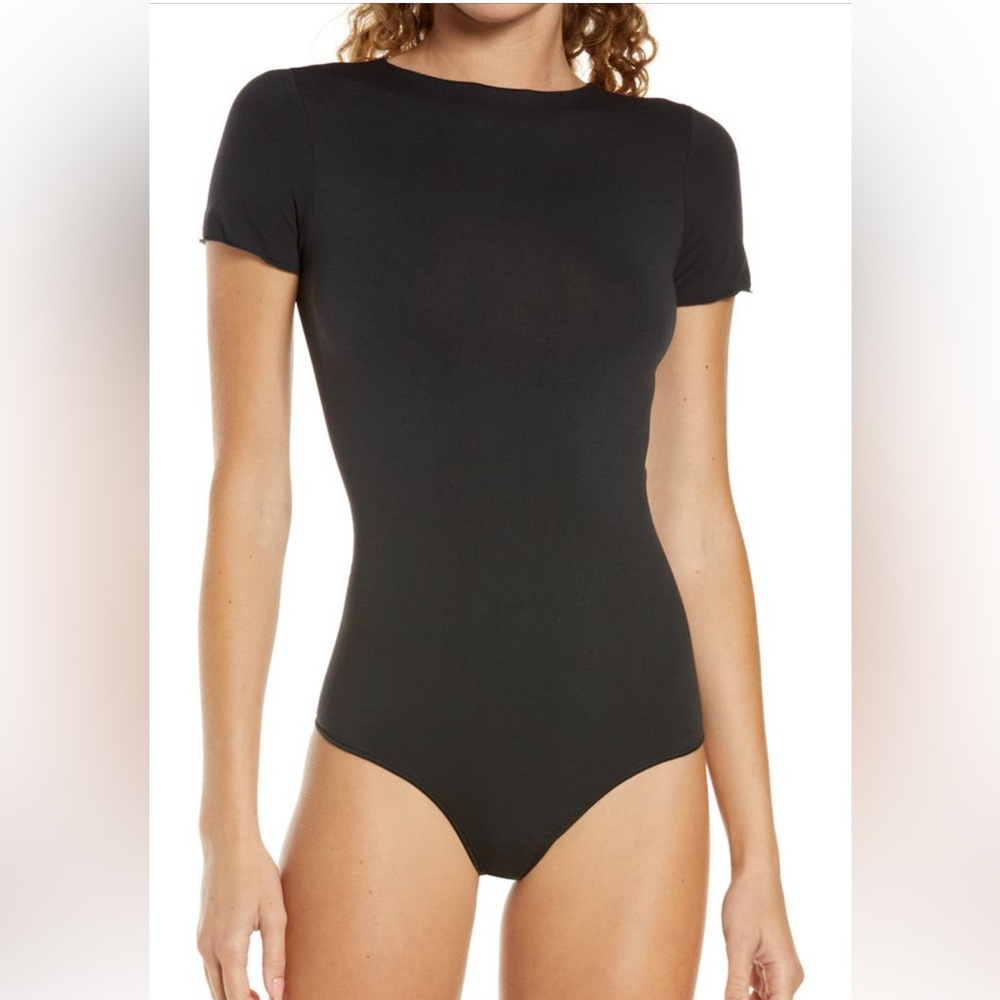 Skims Essential T-shirt Thong Bodysuit